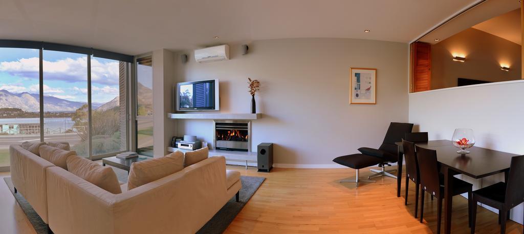 Swiss-Belsuites Pounamu Queenstown Exterior photo A living room